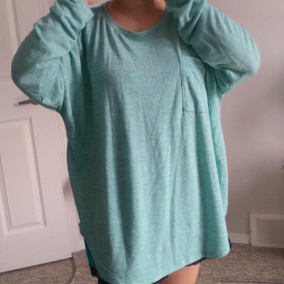 Old Navy Aqua Green Round Hem Long Sleeve Top - Picture 8 of 8
